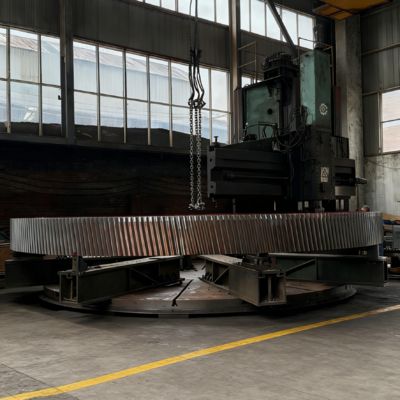 ギアミーリングとギアホブ加工によるトランスミッションギヤシャフトのカスタムメイド