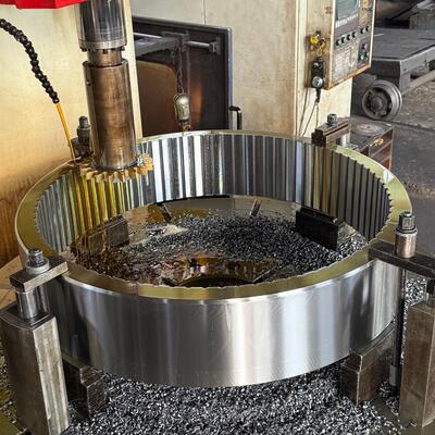 強化された電源伝送のためにコンパクトな内部メッシュ構造を持つ内部スパーギア